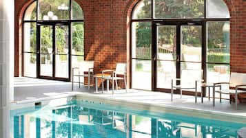 Una piscina techada
