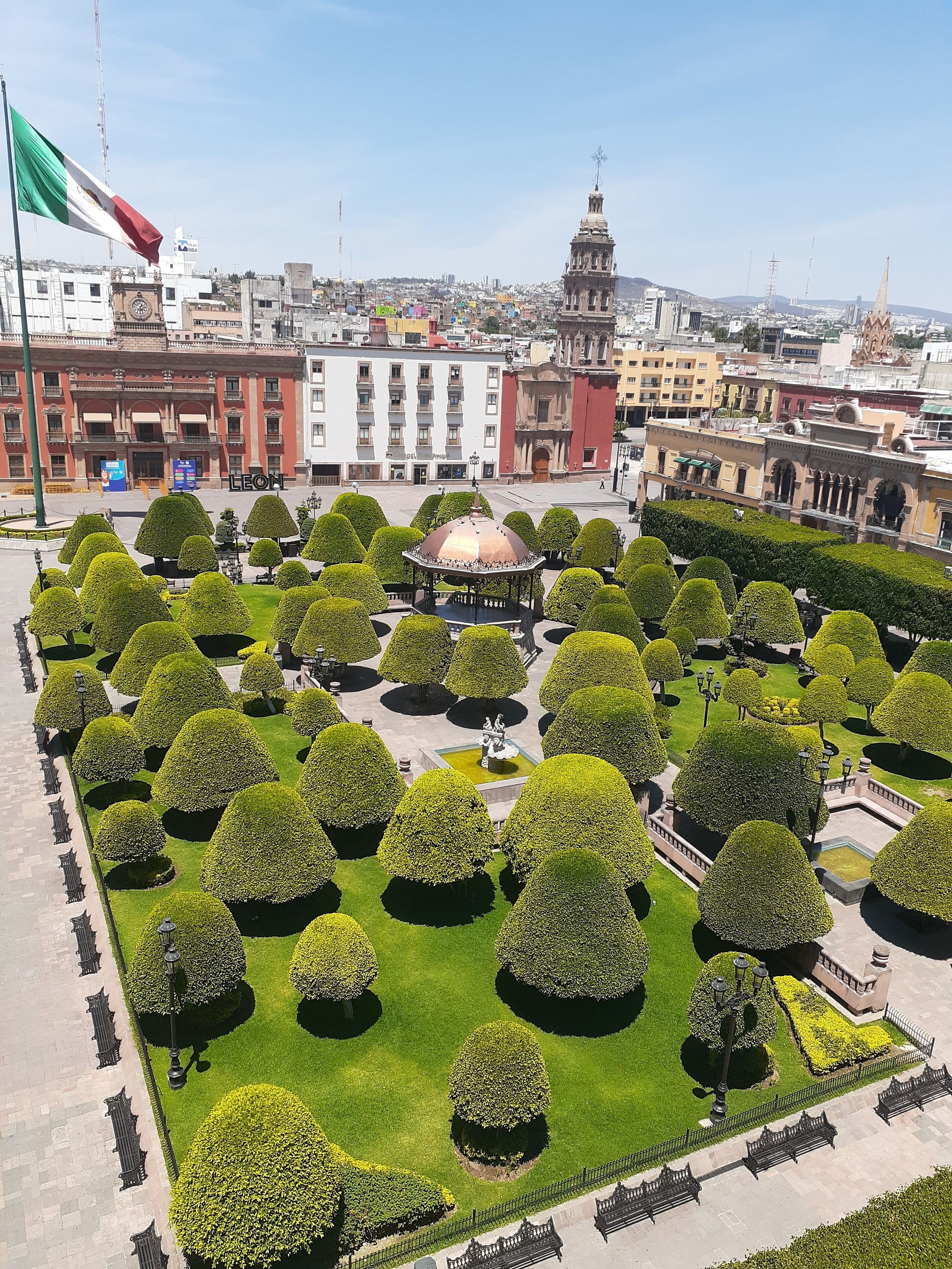 luxury suite, 2 double beds, smoking | exterior detail