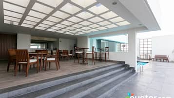 2 bares o lounges, bar junto a la alberca