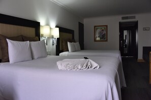 Executive Double Room | In-room safe, desk, blackout drapes, iron/ironing board