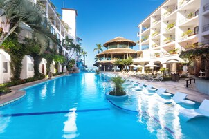 3 piscinas al aire libre