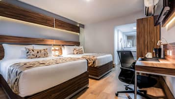 Caja de seguridad en la habitación y despertador