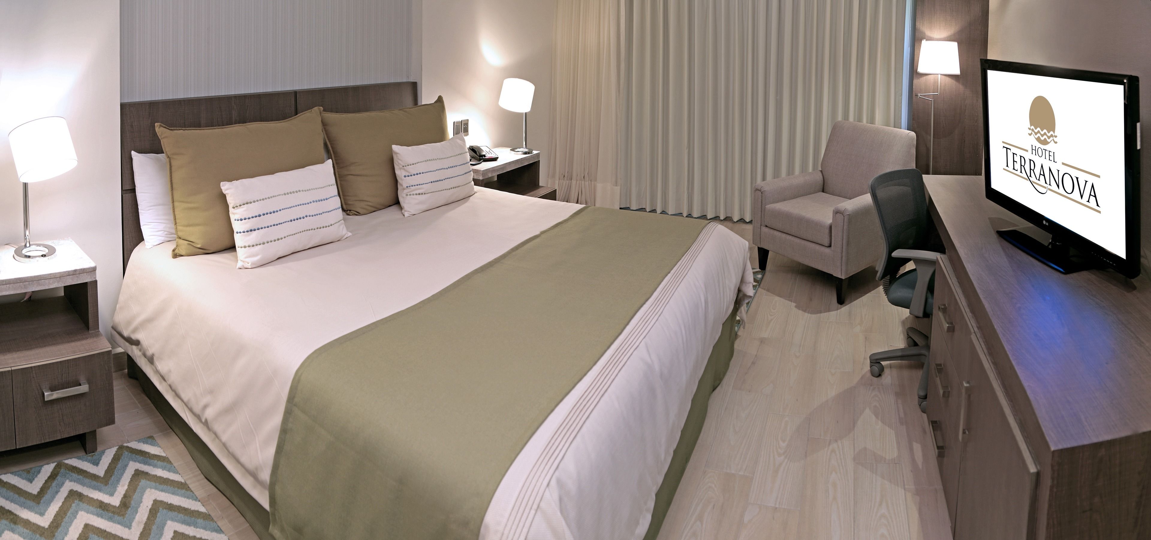 deluxe room | 1 bedroom, premium bedding, down duvets, minibar