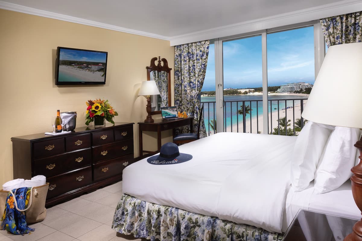 room, partial ocean view | hypo-allergenic bedding, in-room safe, desk, laptop workspace