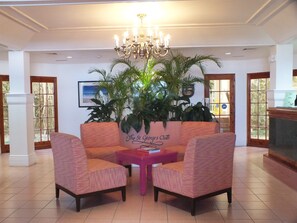 Lobby sitting area - The St. Georg's Club (St Georges)