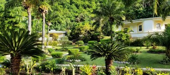 Blue Horizons Garden Resort