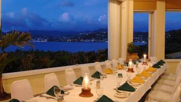 Breakfast, lunch, dinner served; sea views