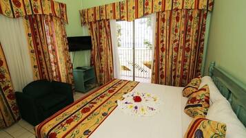 1 bedroom, blackout curtains, iron/ironing board, free WiFi