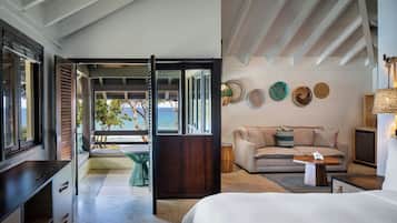 Junior Suite, 1 King Bed with Sofa bed, Non Smoking, Ocean View | 1 bedroom, in-room safe, individually furnished, desk