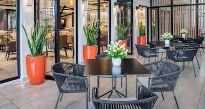 Real InterContinental San Salvador at Metrocentro Mall by IHG