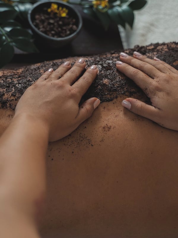 Couples treatment rooms, sauna, body treatments, hot stone massages