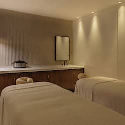 Couples treatment rooms, sauna, body treatments, hot stone massages