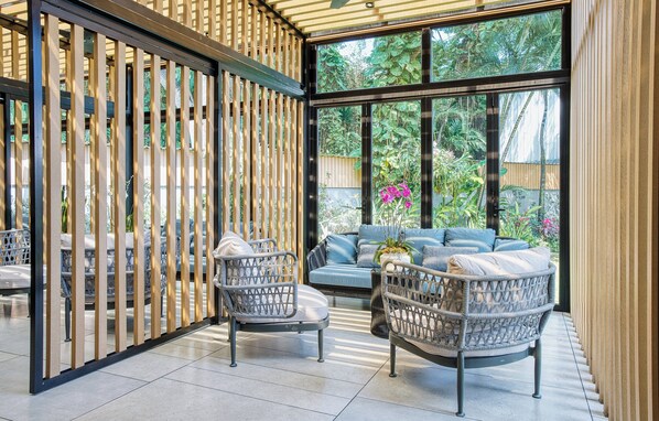 3 restaurants, lunch, dinner served; Brazilian cuisine - Real InterContinental San Salvador at Metrocentro Mall by IHG (San Salvador)