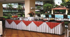 Free breakfast