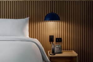 Premium bedding, down comforters, in-room safe, desk - Best Western Plus Hotel Terraza (San Salvador)