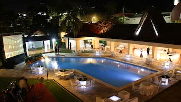 Outdoor pool, open 6 AM to 8:30 PM, pool umbrellas, pool loungers