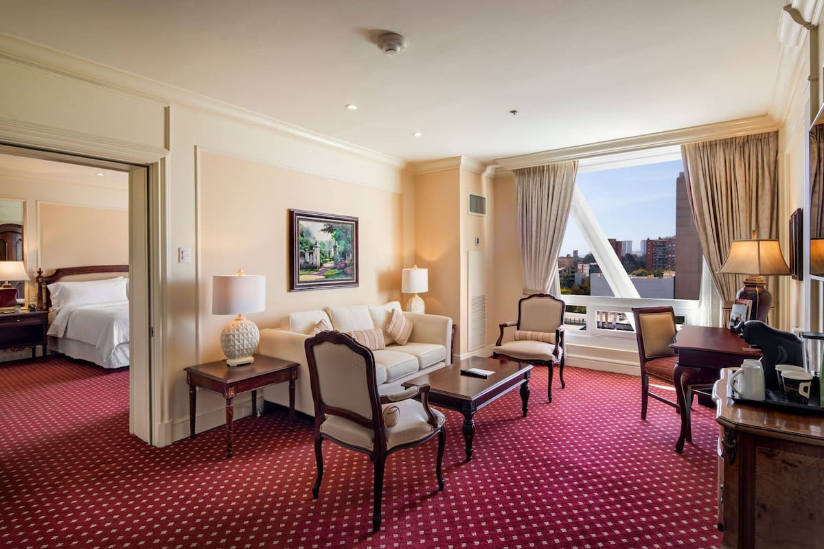 egyptian cotton sheets, premium bedding, pillow-top beds, minibar