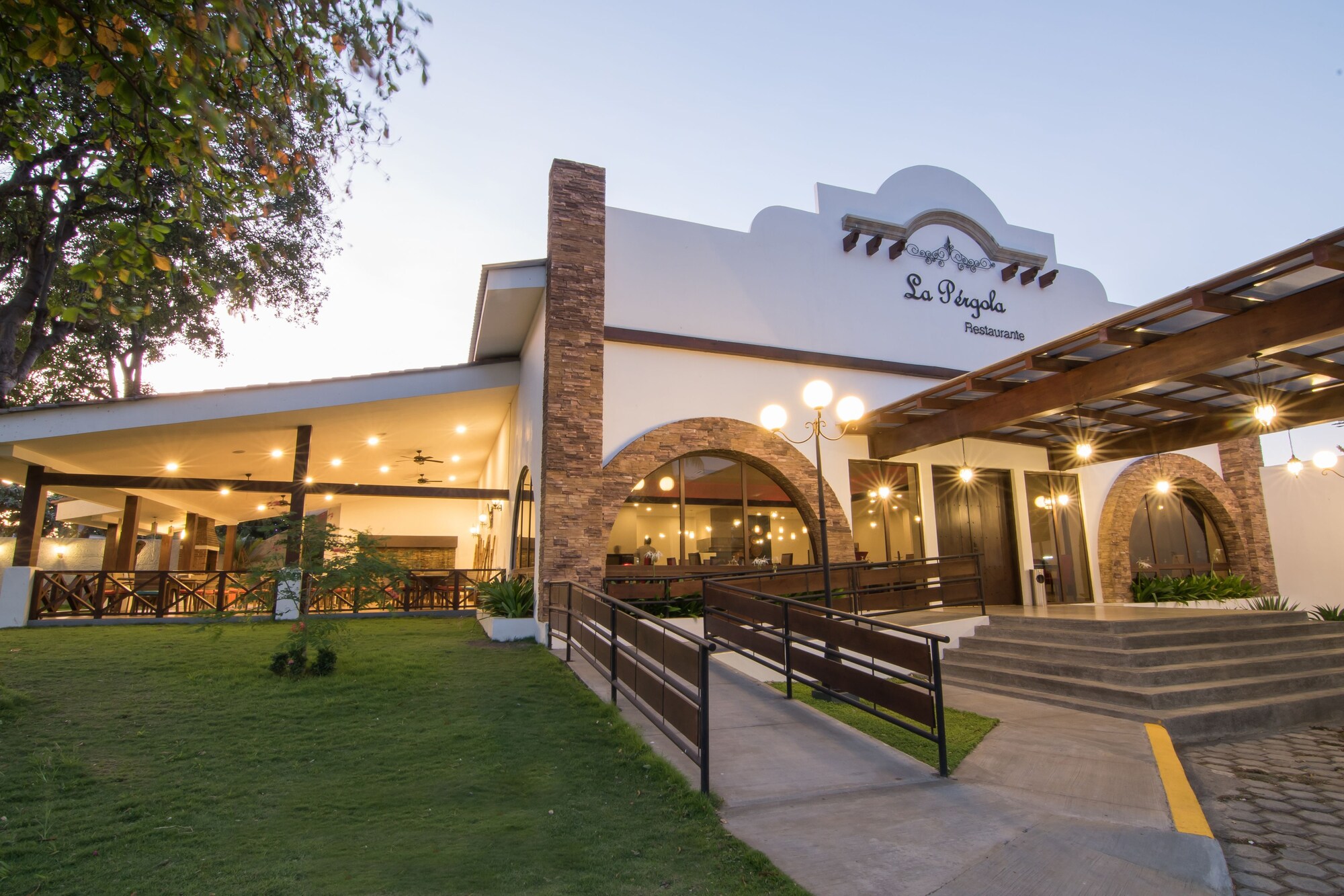 4 Star Hotels