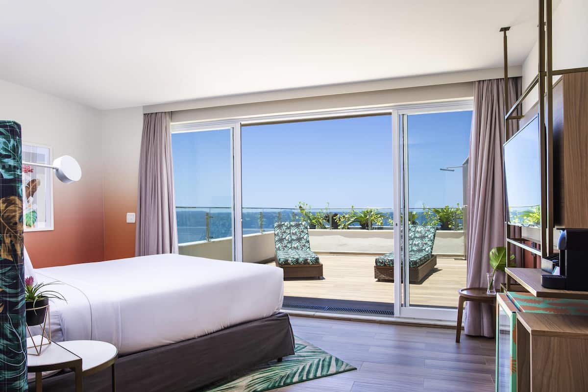 Suite, 1 Double Bed, Balcony