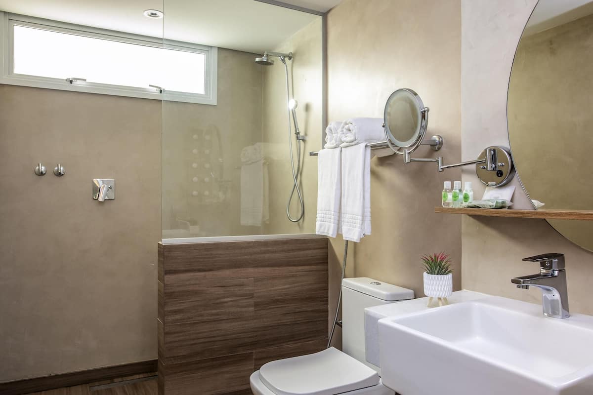 1 bedroom, minibar, in-room safe, desk