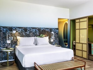 Quarto superluxo, 1 cama Queen, de frente para o mar | 1 quarto, frigobar, cofres nos quartos, escrivaninha