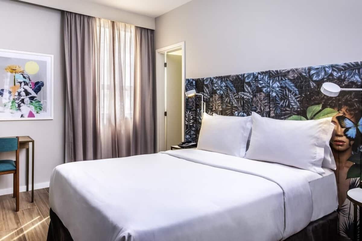 Superior-Zimmer, 1 Doppelbett | Minibar, Zimmersafe, individuell dekoriert, individuell eingerichtet