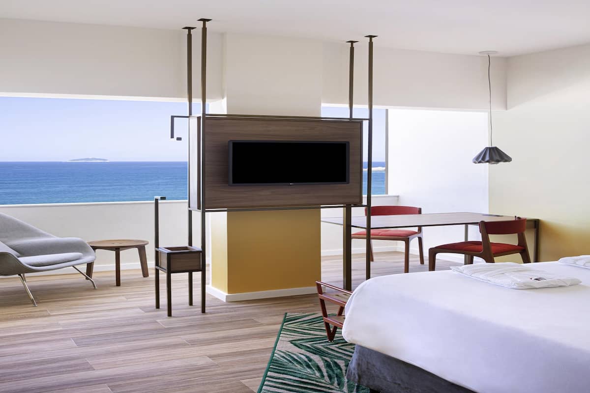 1 bedroom, minibar, in-room safe, desk