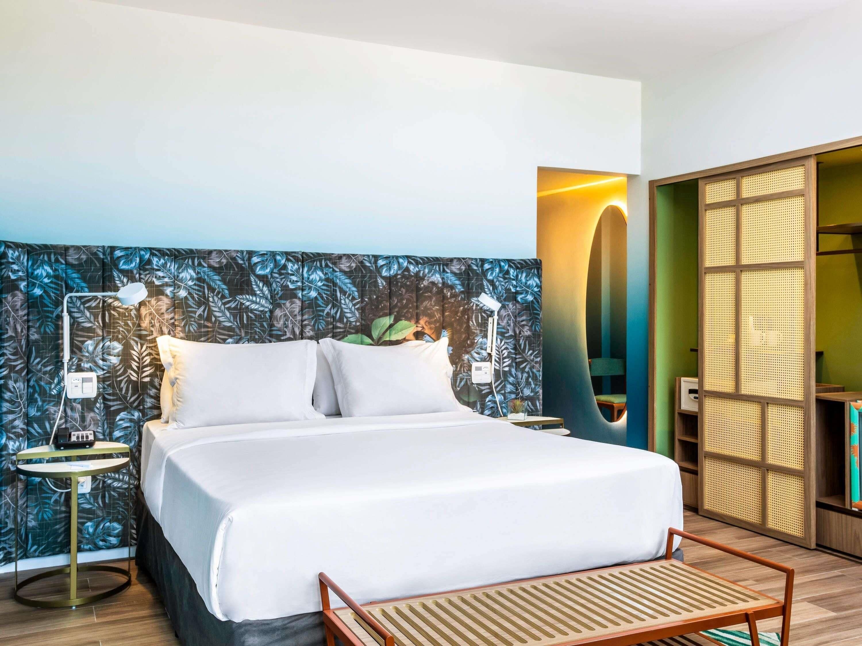 Minibar, in-room safe, individually decorated, individually furnished