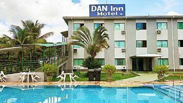 2 outdoor pools, sun loungers