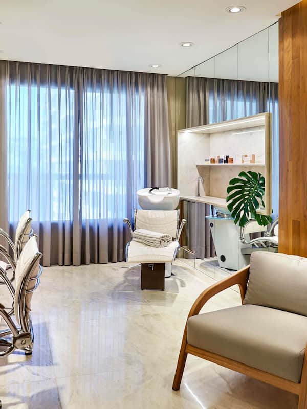 Sauna, hot tub, body treatments, body scrubs, facials, 6 treatment rooms