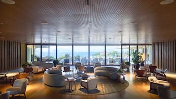 2 barer/lounger, bar ved poolen