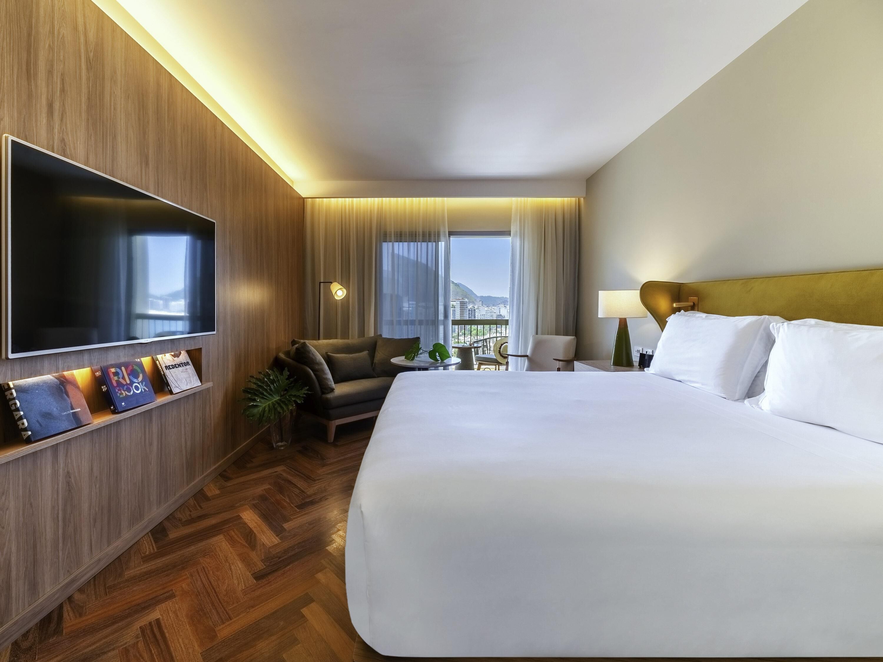 Minibar, in-room safe, soundproofing, iron/ironing board