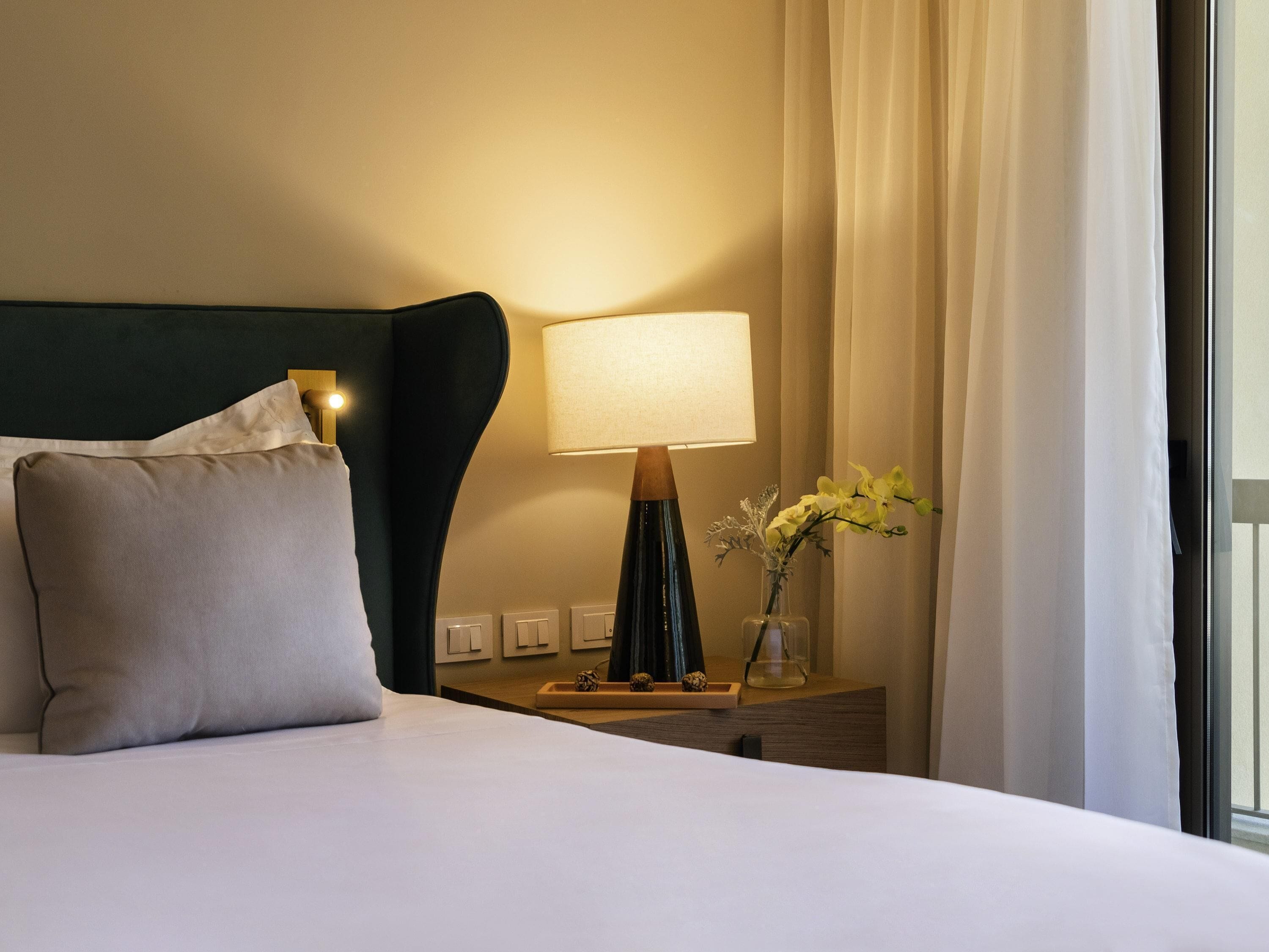 Suite Junior, 1 letto matrimoniale, vista mare | Minibar, cassaforte in camera, insonorizzazione, ferro/asse da stiro