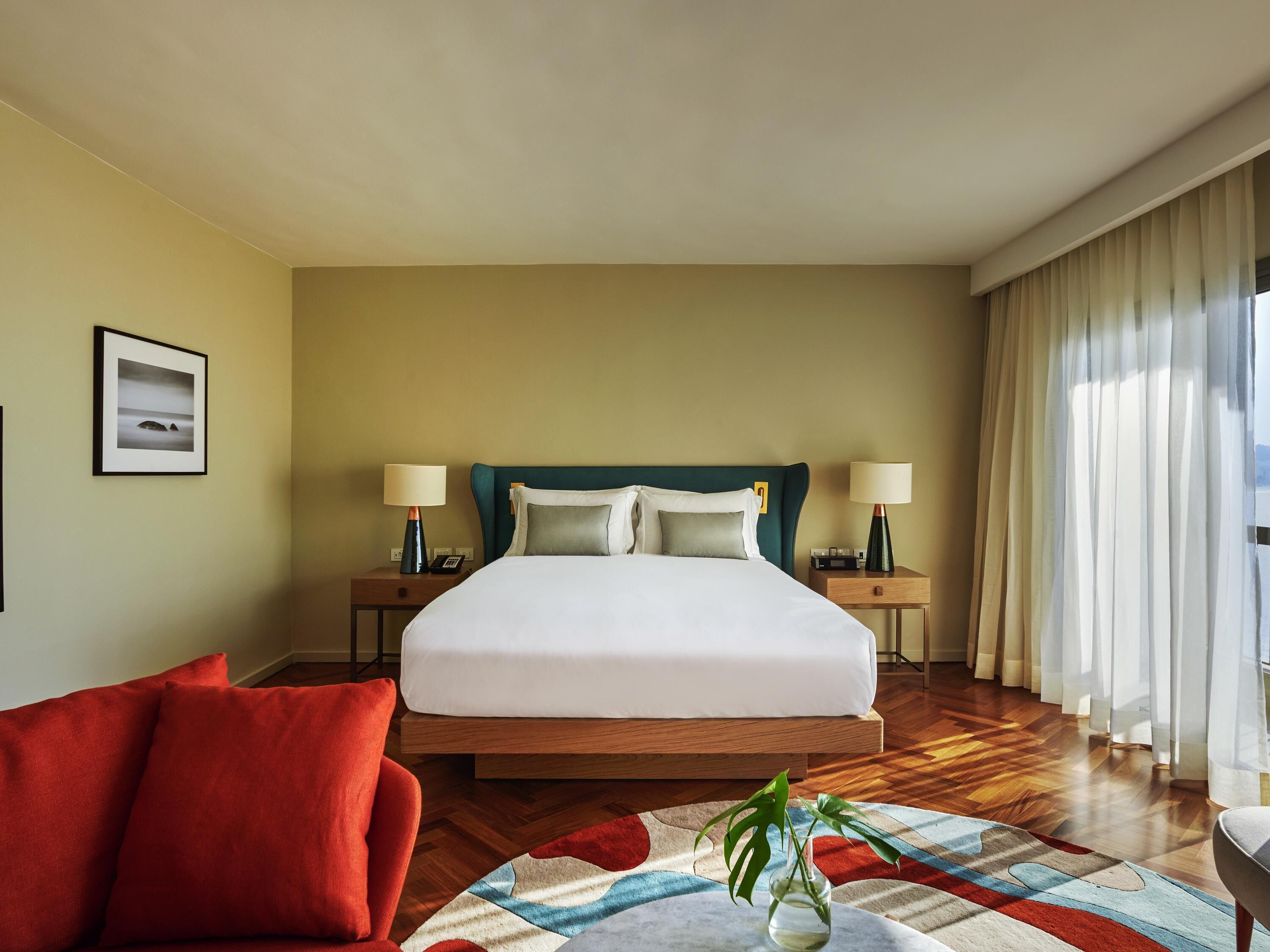 Minibar, in-room safe, soundproofing, iron/ironing board