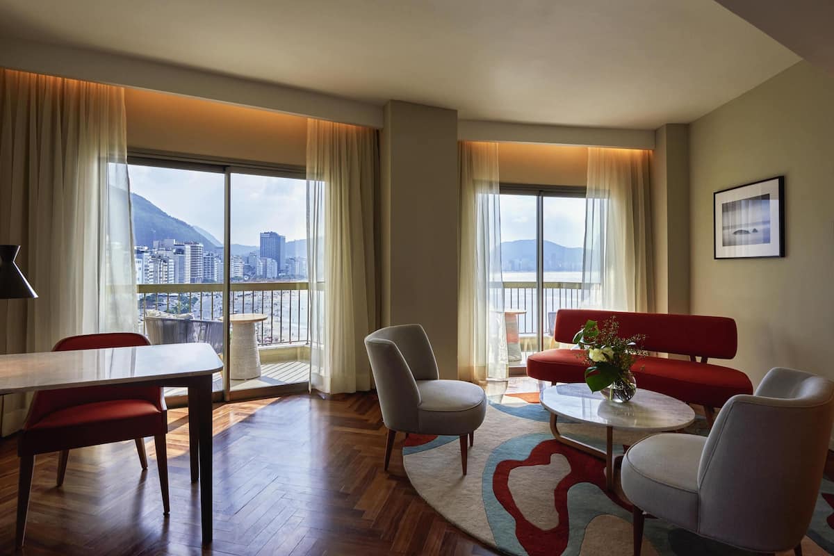 Fairmont Gold King, Suite, 1 camera da letto, accesso al Club Lounge, vista mare | Minibar, cassaforte in camera, insonorizzazione, ferro/asse da stiro