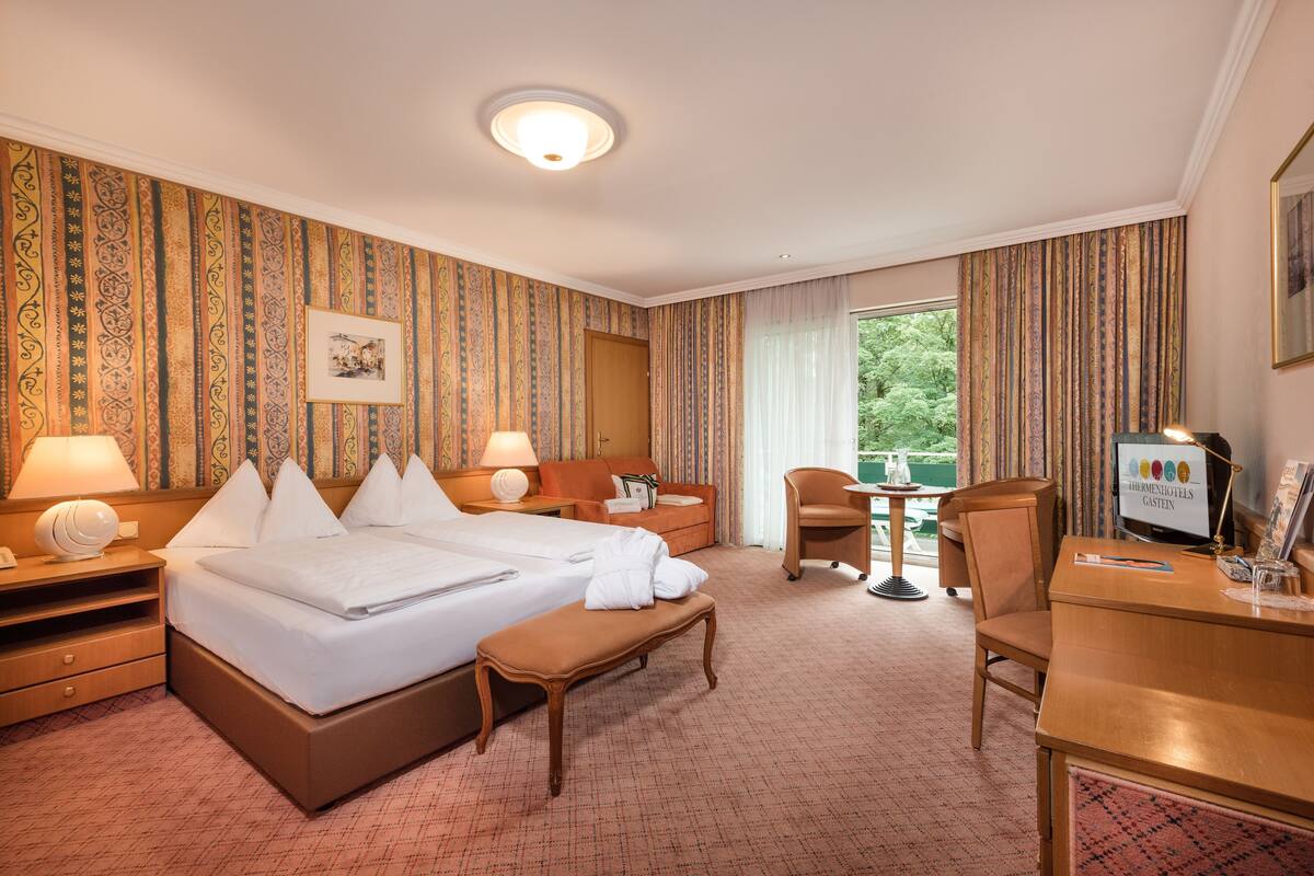 In-room safe, free WiFi