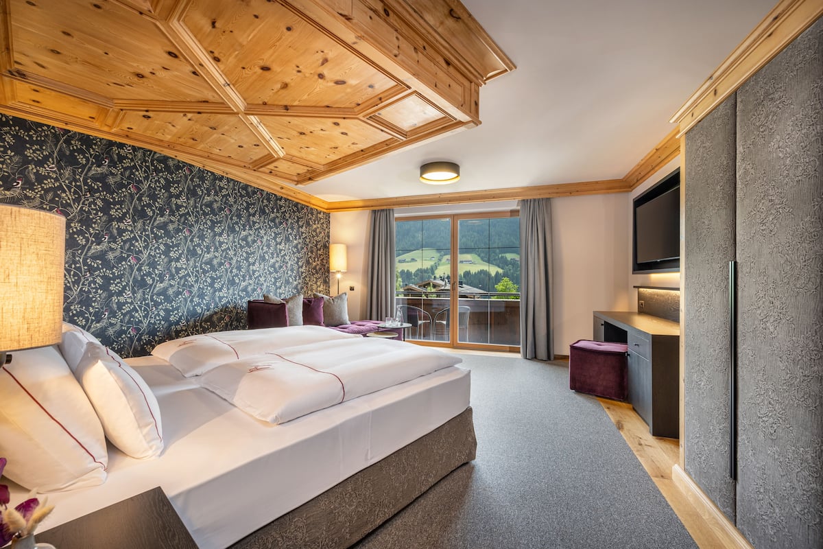 Superior-Doppelzimmer, Balkon, Bergblick (Sonnjoch)