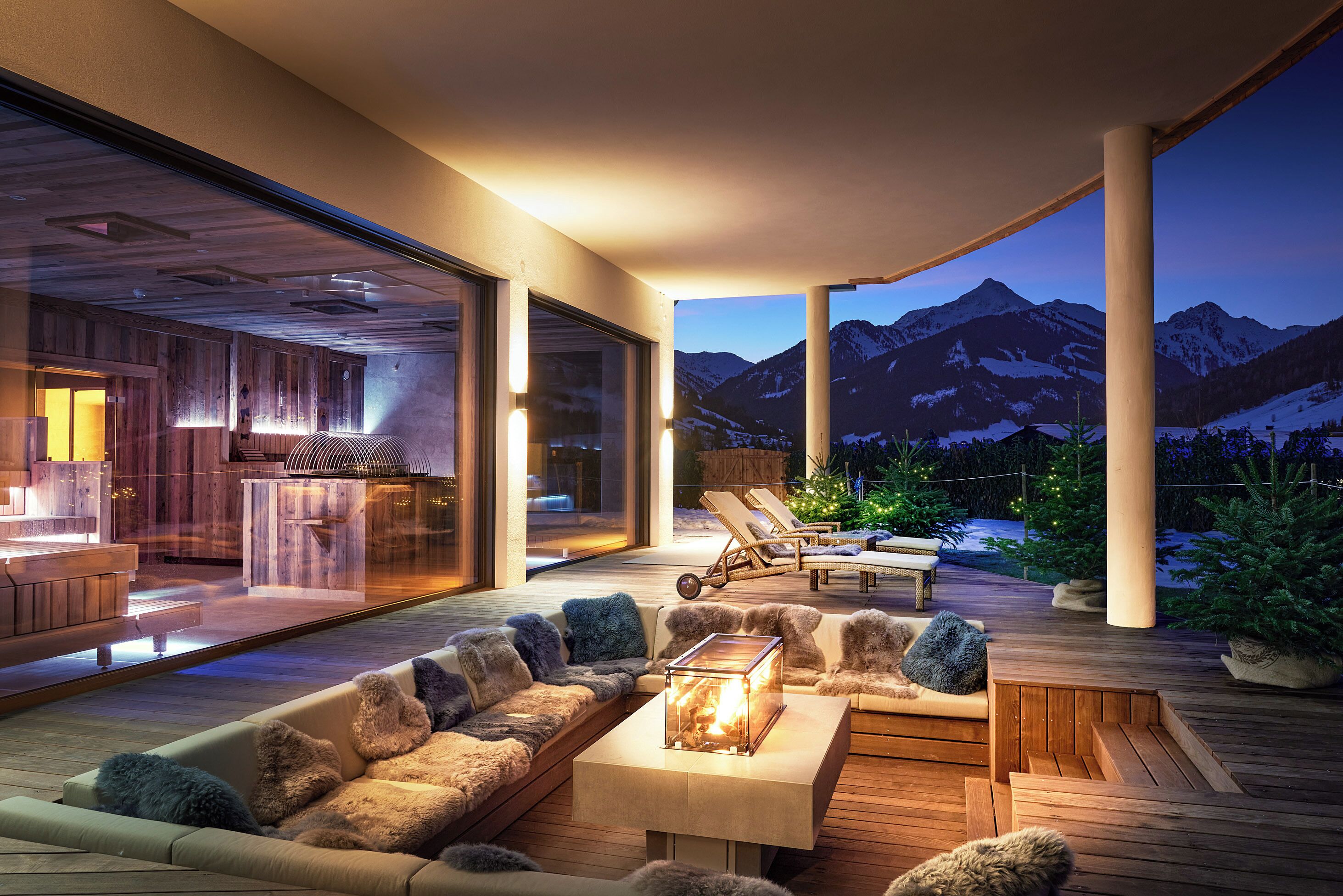 Breakfast, lunch, dinner served; international cuisine, pool views 