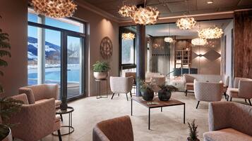 Sauna, steam room, body treatments, aromatherapy, body wraps