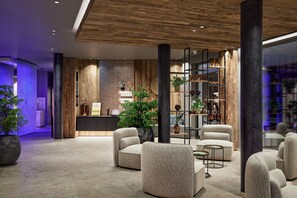 Sauna, steam room, body treatments, aromatherapy, body wraps