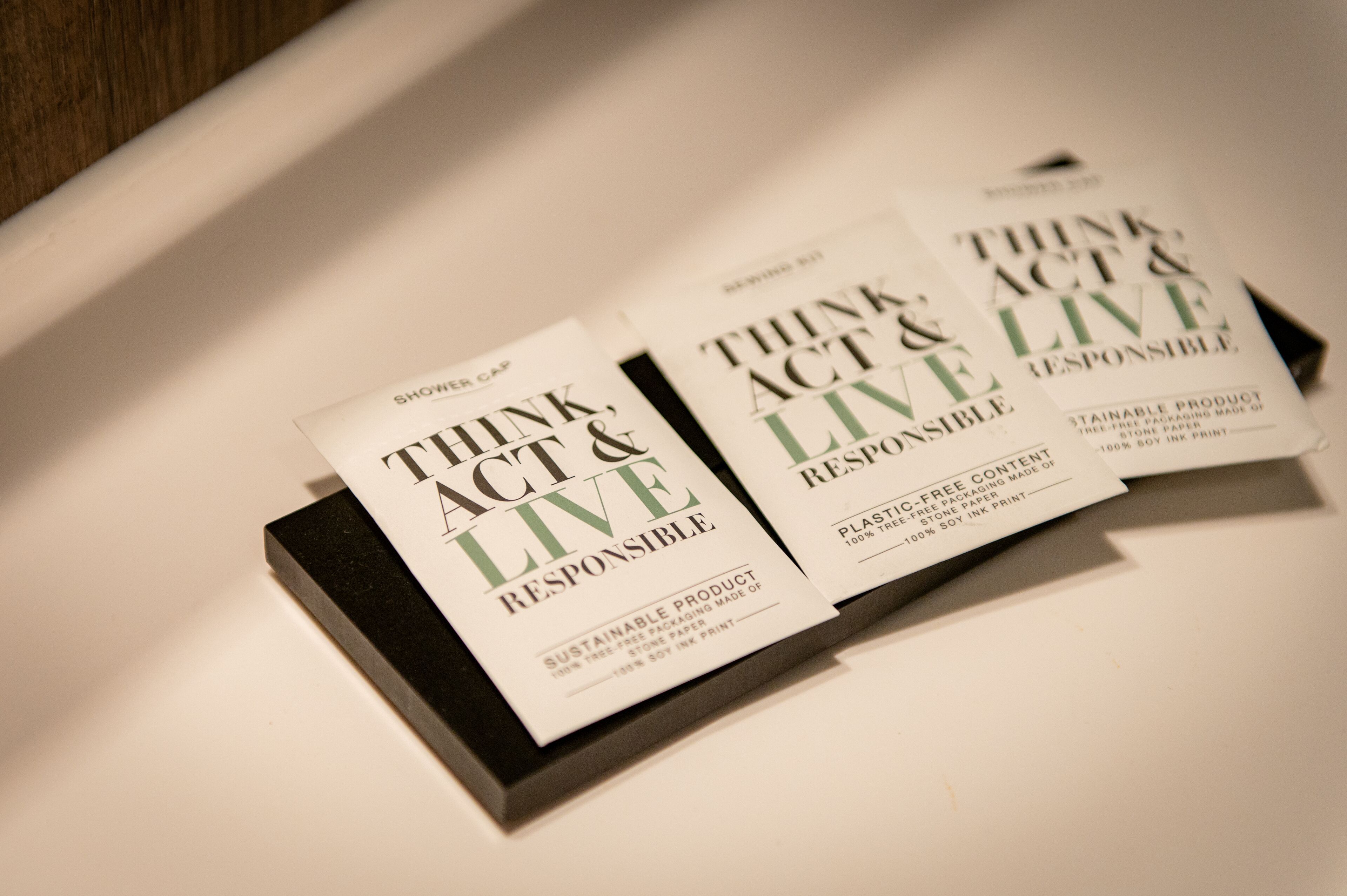 combined shower/bathtub, free toiletries, hair dryer, towels