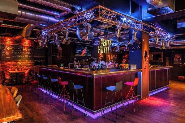 Bar (in der Unterkunft)