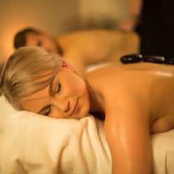 Sauna, hot tub, steam room, Turkish bath/hammam, body treatments