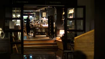 3 restaurantes; se sirve cocina italiana