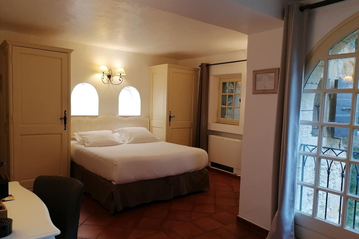 1 habitación, ropa de cama de alta calidad y minibar