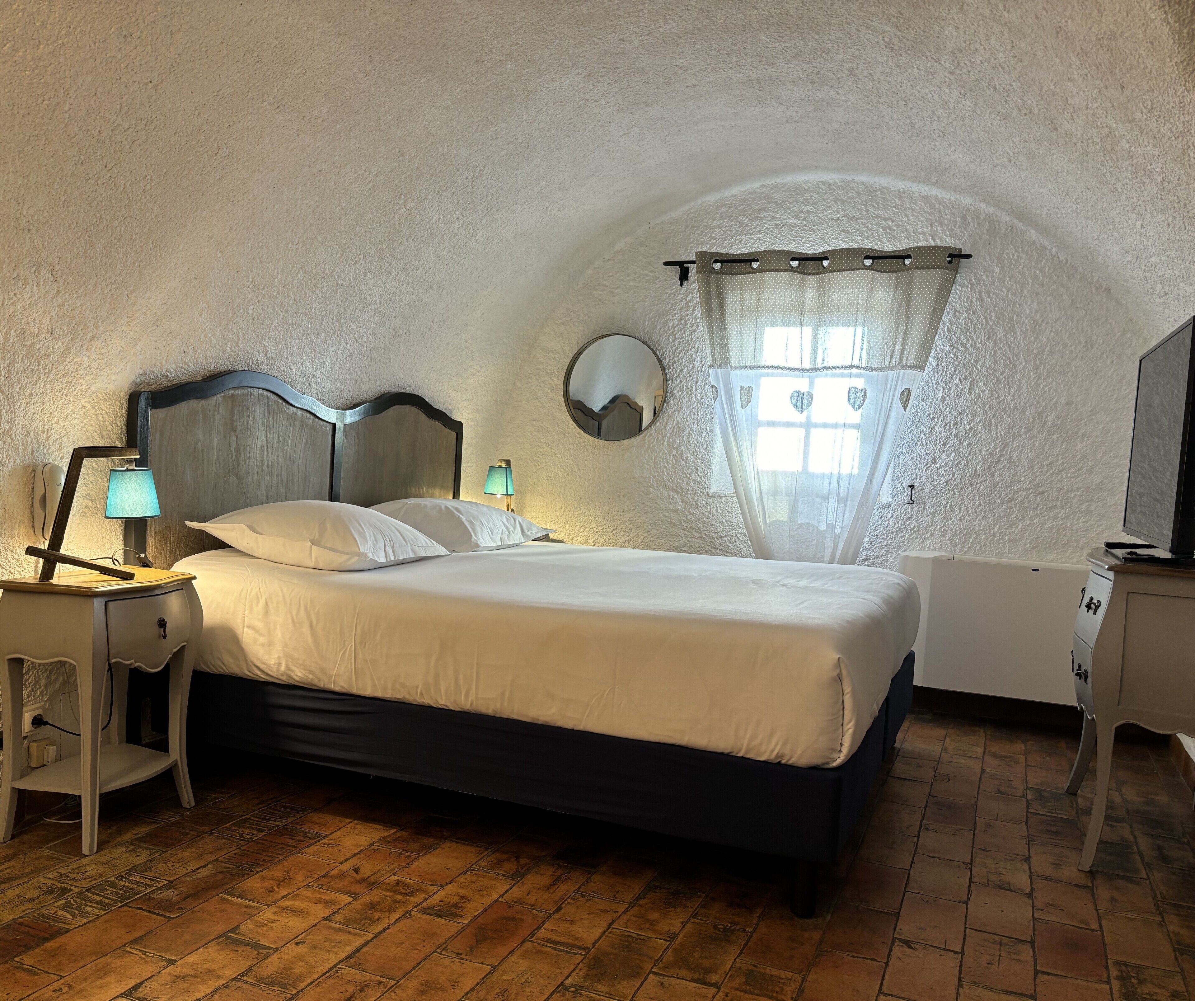 traditional double room (tradition) | 1 bedroom, premium bedding, in-room safe, desk