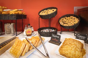 Café da manhã continental todos os dias mediante uma taxa