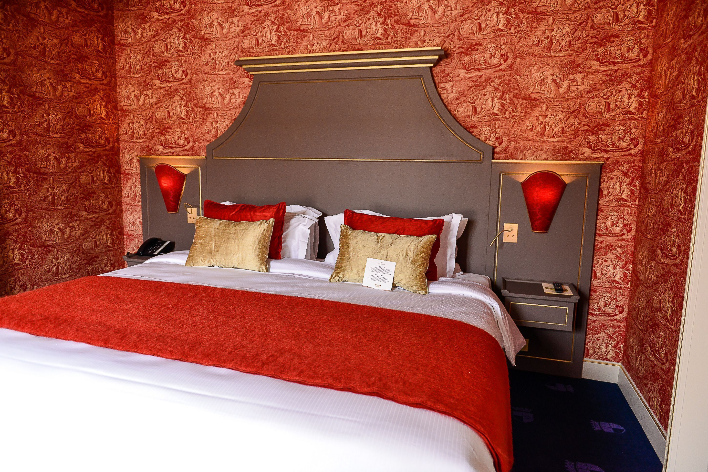 1 bedroom, premium bedding, minibar, in-room safe