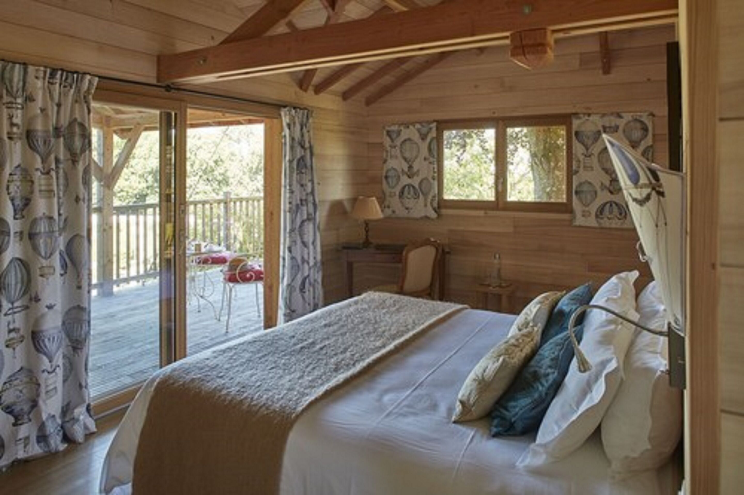 1 bedroom, premium bedding, minibar, in-room safe