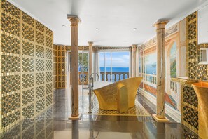 Panoramic Suite | 浴室 | 免費梳洗用品、風筒、浴袍、拖鞋